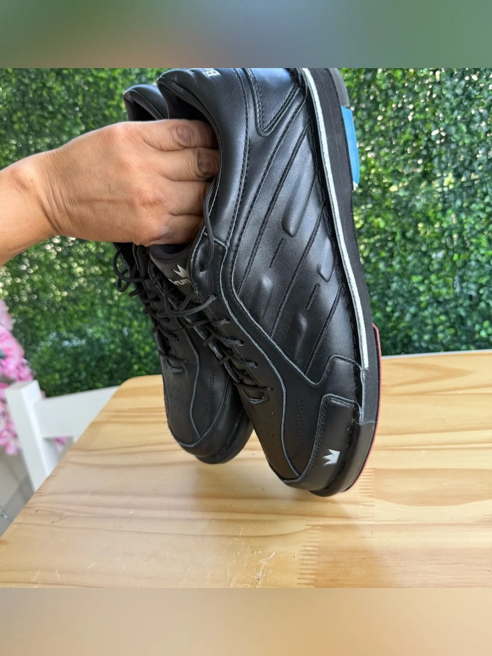 Team Brunswick Men’s Size 12 Black Leather Performance Bowling Shoes